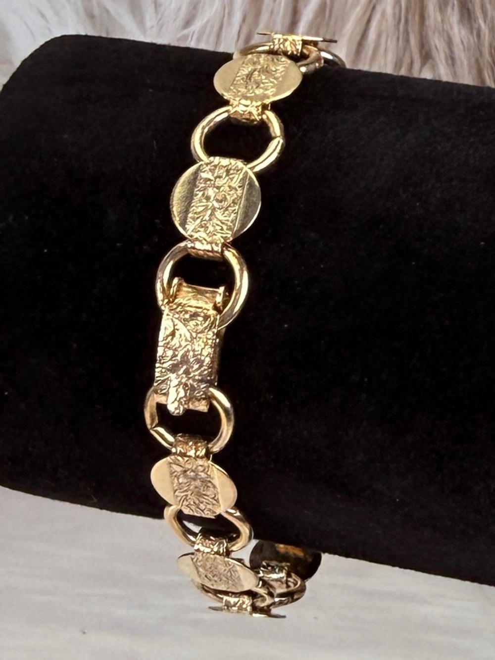 Vintage Sarah Coventry Gold Tone Textured Link Bracelet Signed